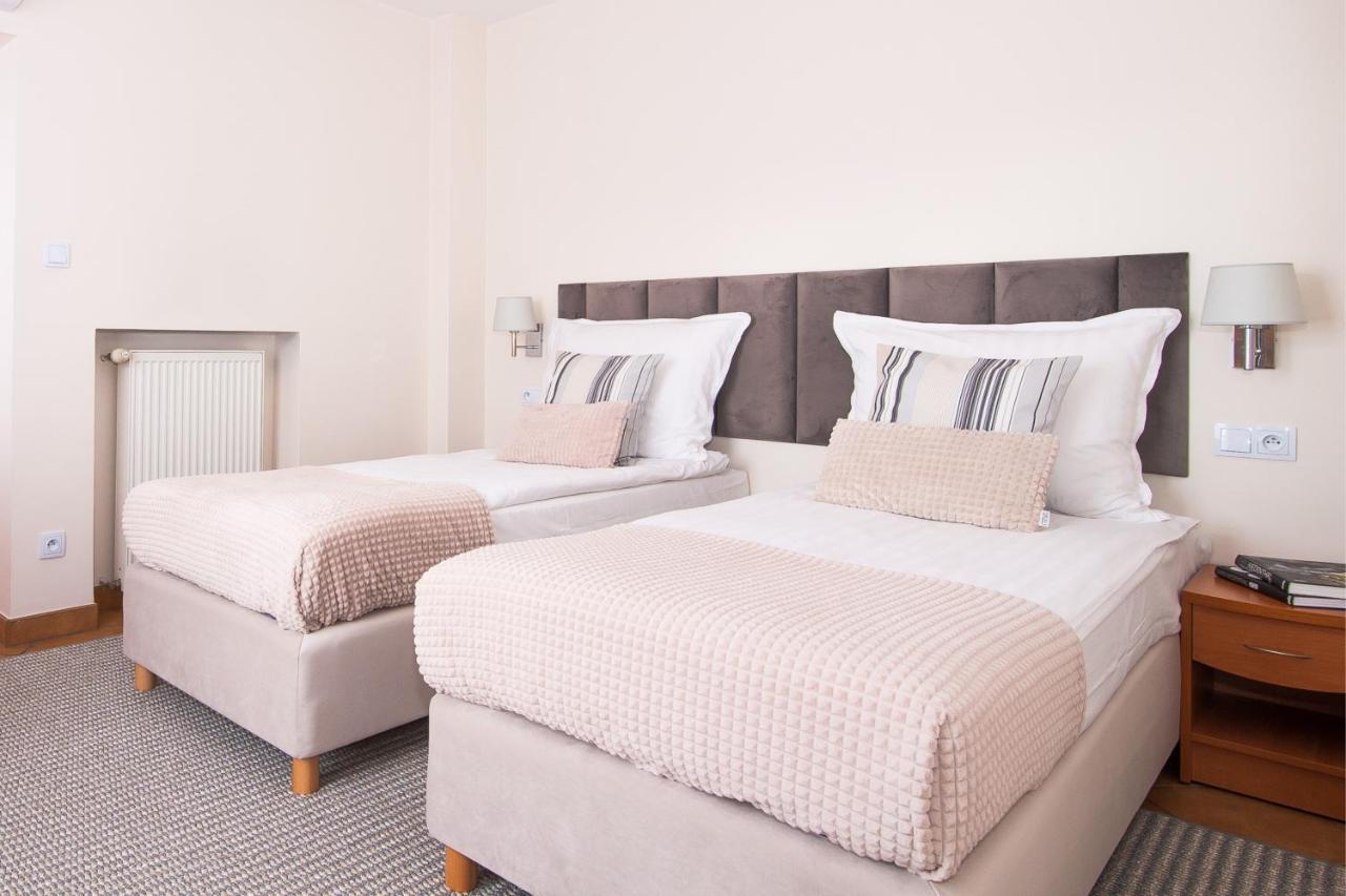 Hotel Awo Hnězdno Pokoj fotografie