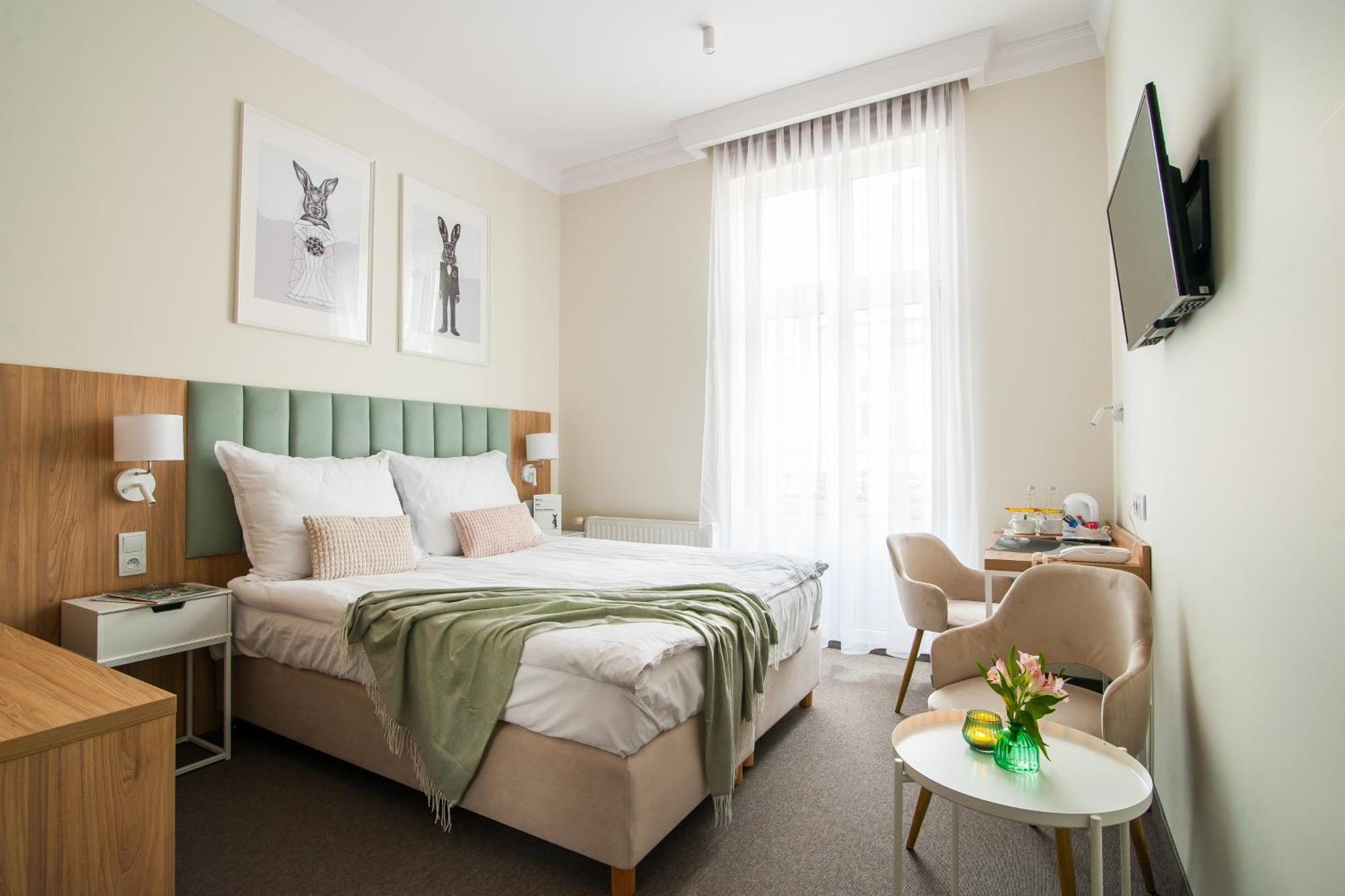 Hotel Awo Hnězdno Exteriér fotografie